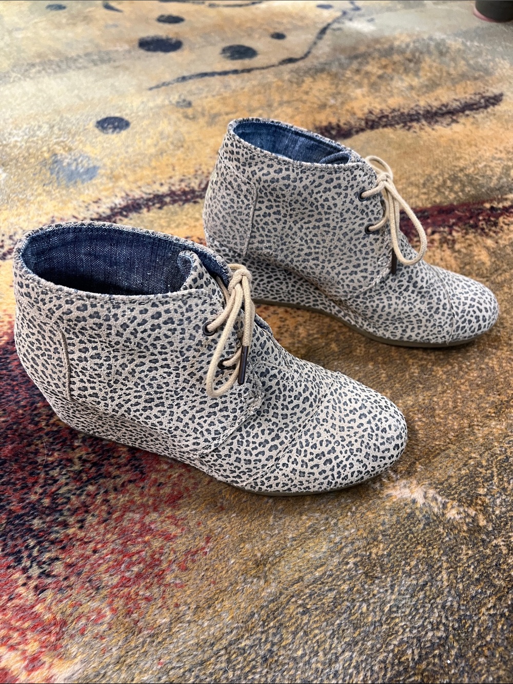 Toms animal print wedges size 8.5m